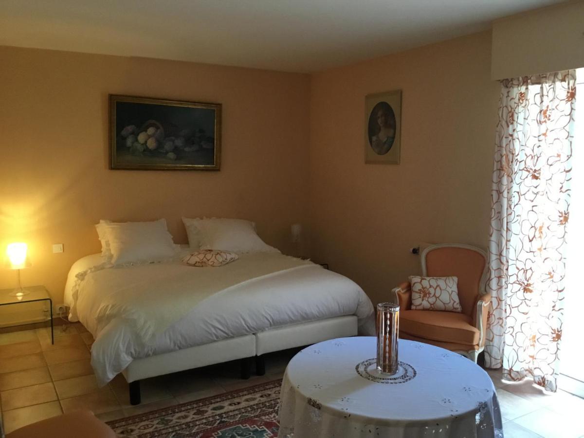 Le Clos De Rose Ussac Eksteriør bilde
