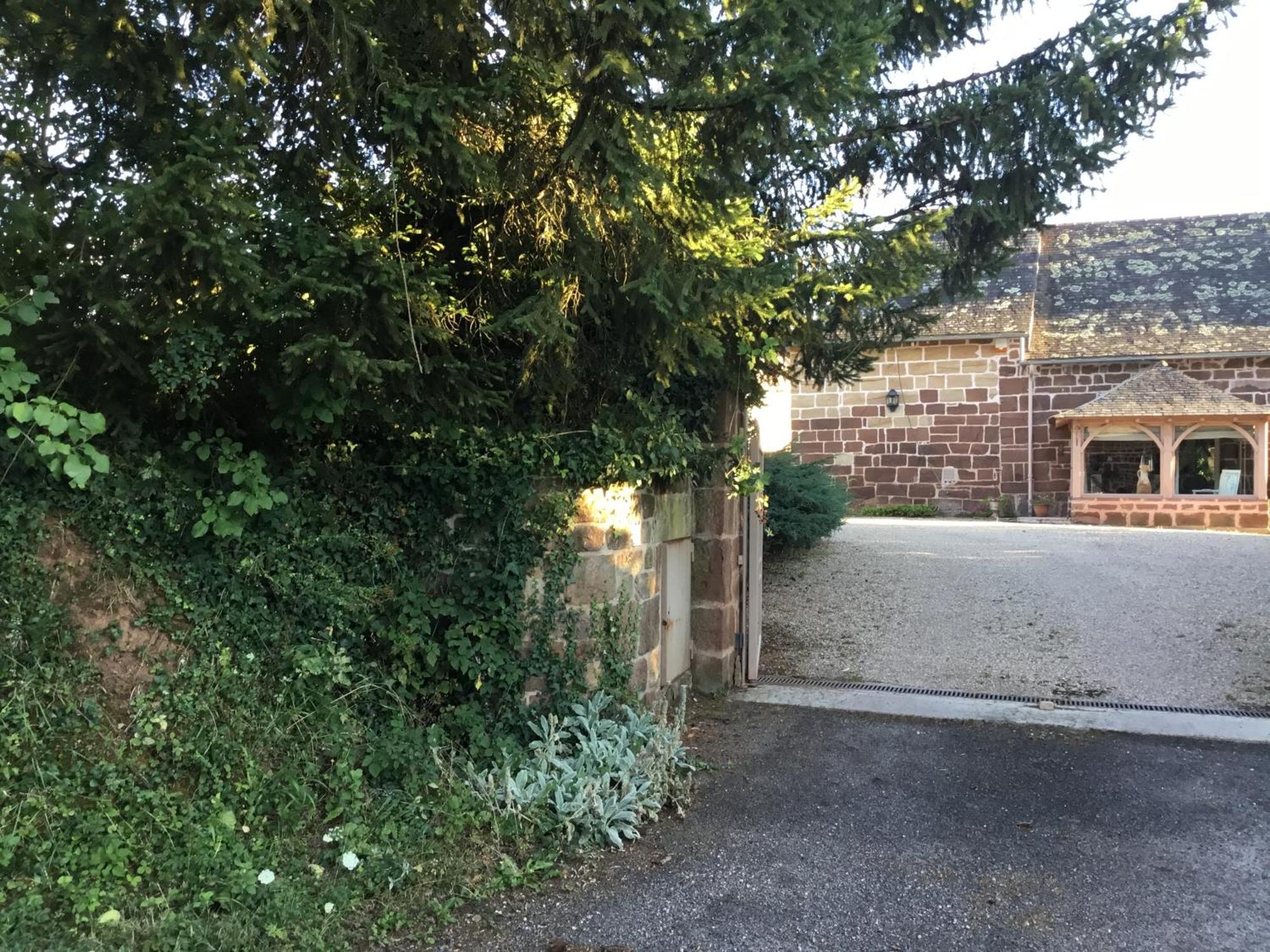 Le Clos De Rose Ussac Eksteriør bilde